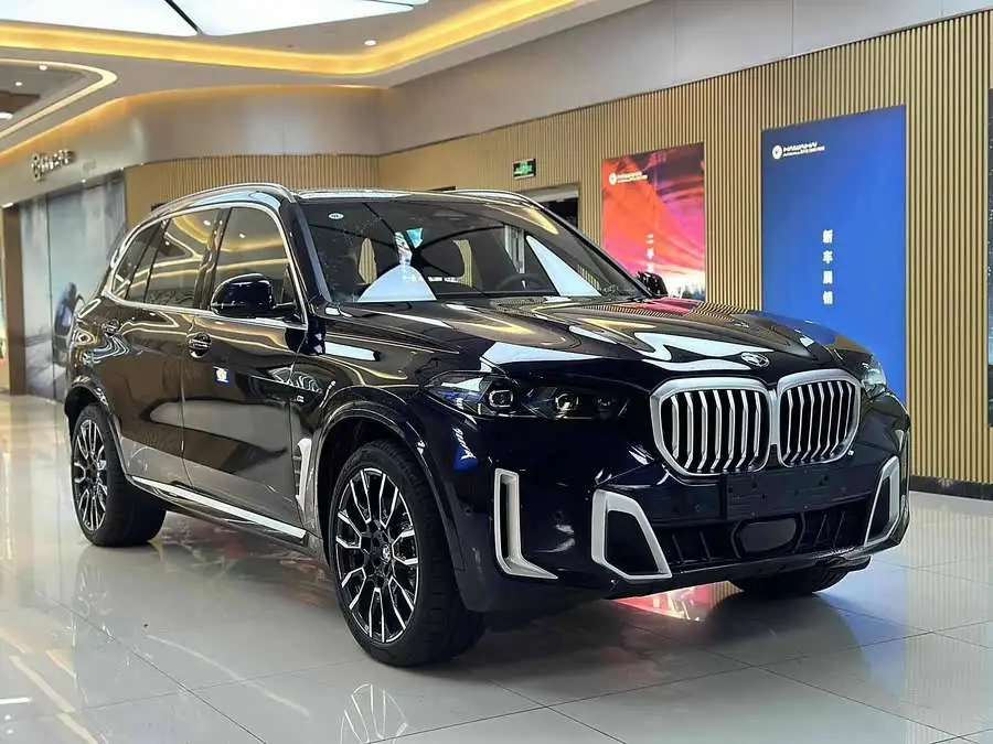 BMW X5 2023 xDrive 40Li M Sport Package