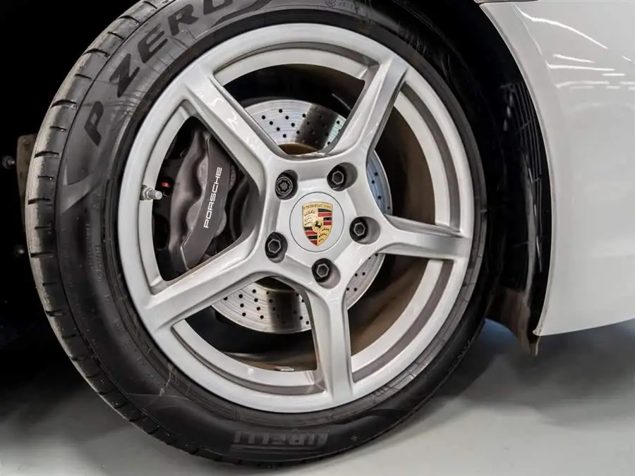 Porsche 718 2022 Model Boxster 2.0T