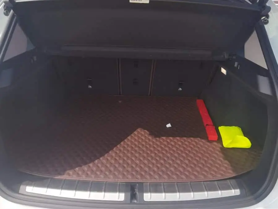 بي إم دبليو X1 2021 sDrive20Li الفئة الفاخرة