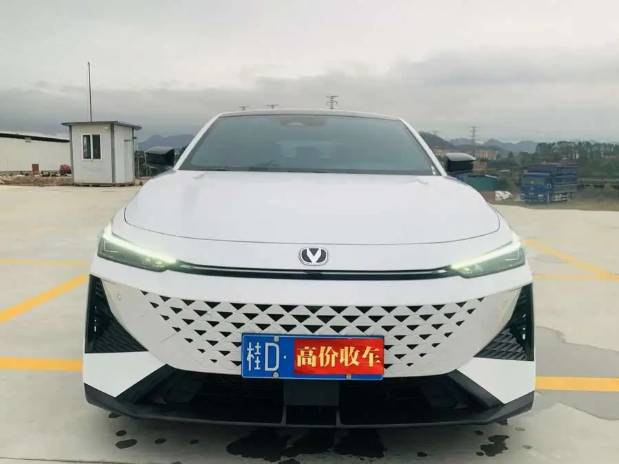 Changan UNI-V 2024 1.5T Premium