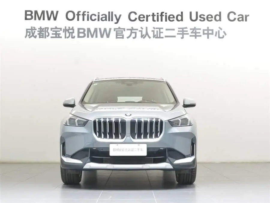 بي إم دبليو X1 طراز 2023 sDrive20Li حزمة تصميم X