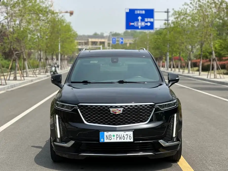 كاديلاك XT6 2021 2.0T سبعة مقاعد فاخرة دفع أمامي