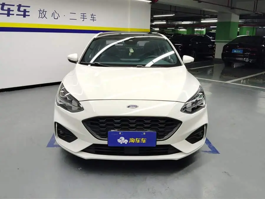 فورد فوكس 2021 سيدان إيكوبوست 180 أوتوماتيك ST لاين