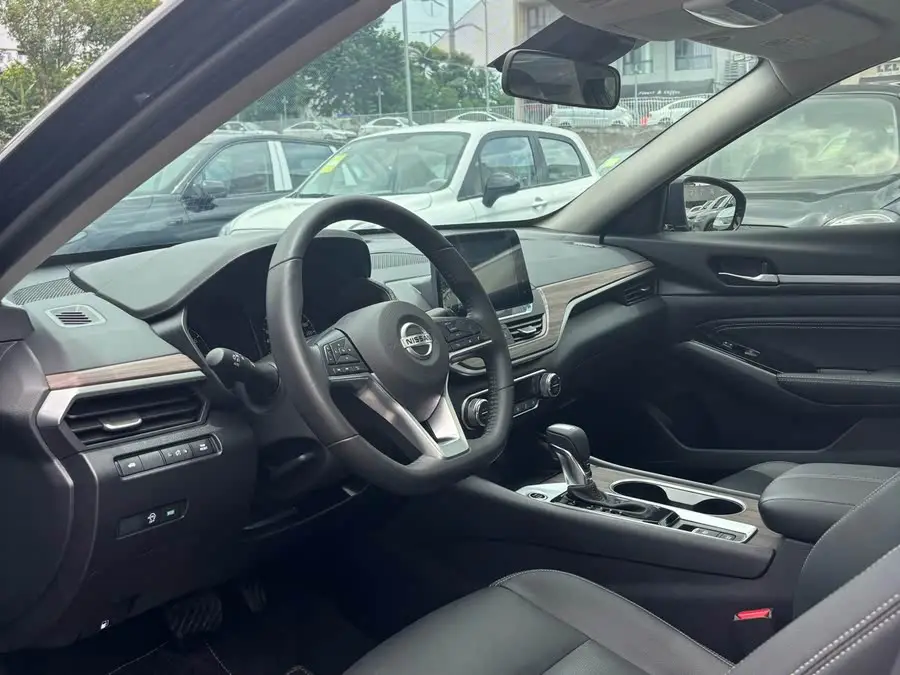 تينو 2021 2.0L XL نسخة الراحة