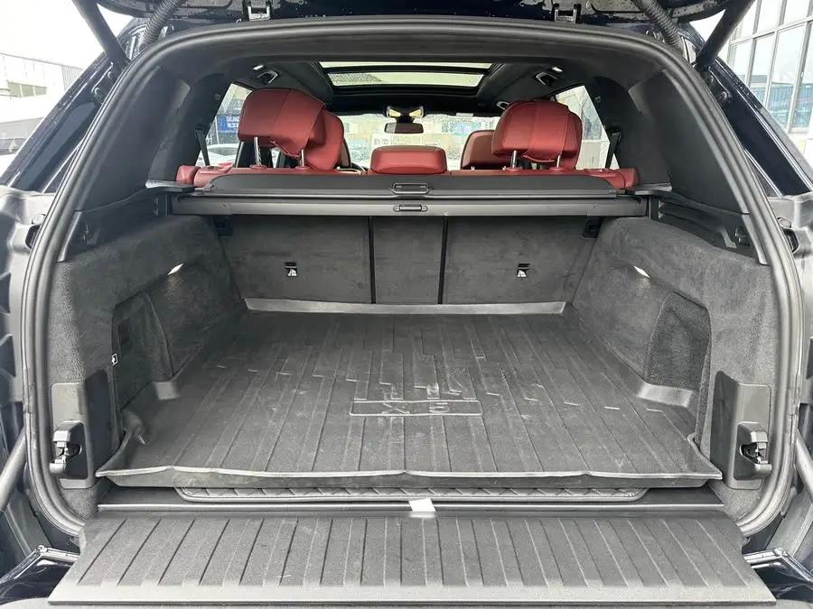 BMW X5 2022 xDrive 40Li M Sport Package