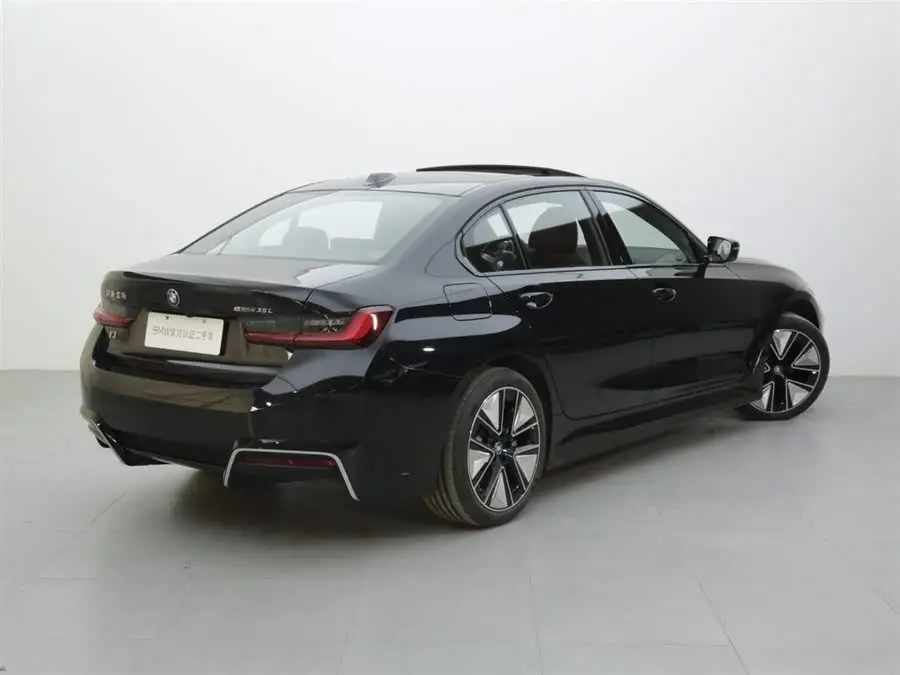 بي إم دبليو i3 2024 eDrive 35 L