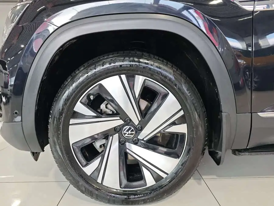 توسان 2022 طراز 380 TSI دفع رباعي إصدار الفخامة الراقية