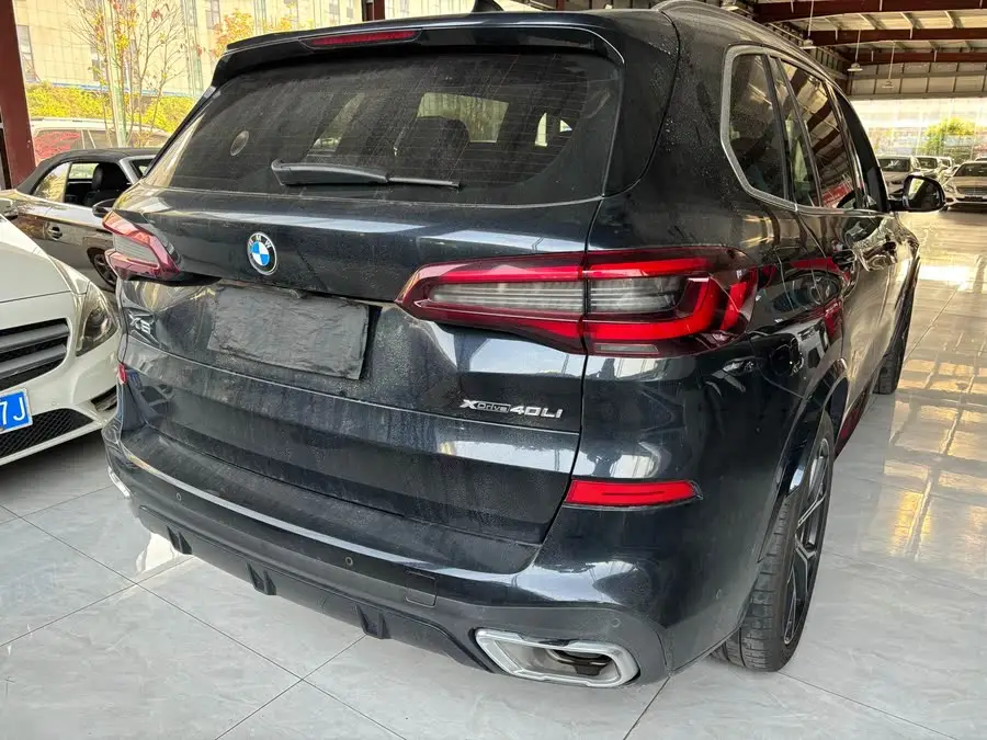 بي ام دبليو X5 2022 xDrive 40Li حزمة M الرياضية