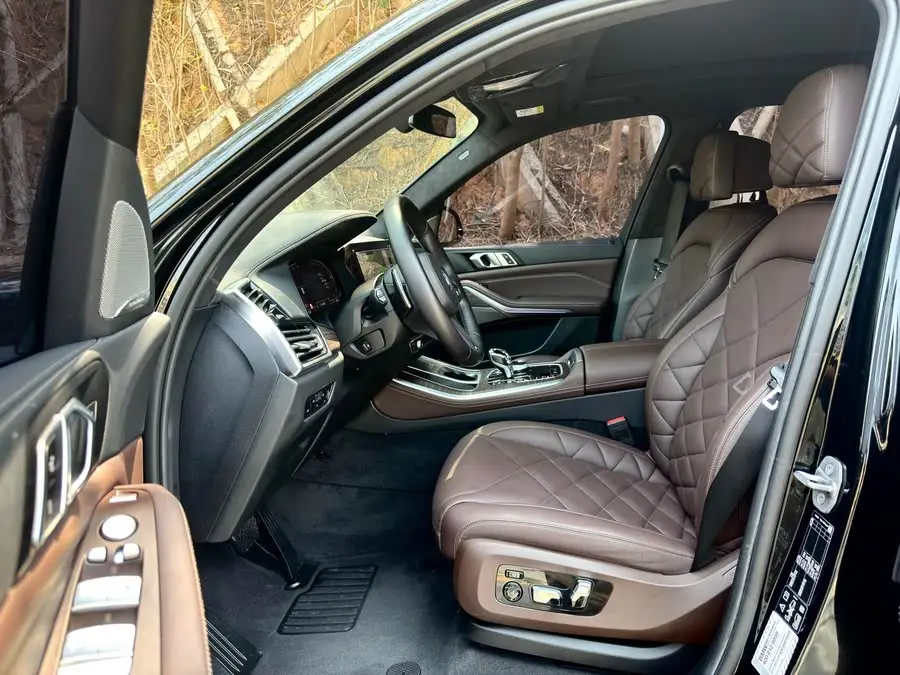 BMW X5 2022 xDrive 40Li M Sport Package