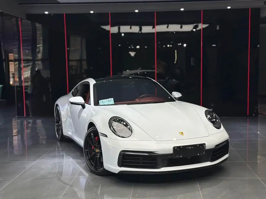 بورش 911 2023 كاريرا 3.0T