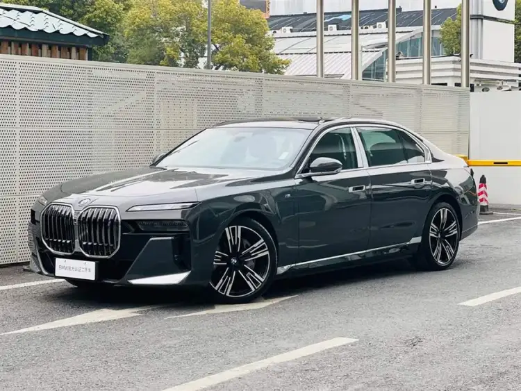 BMW i7 2023 xDrive60L M Sport Package