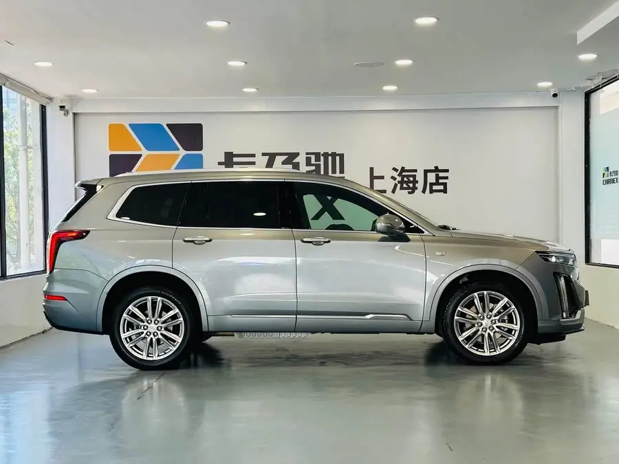 كاديلاك XT6 2022 2.0T فاخرة بــ 6 مقاعد ودفع رباعي