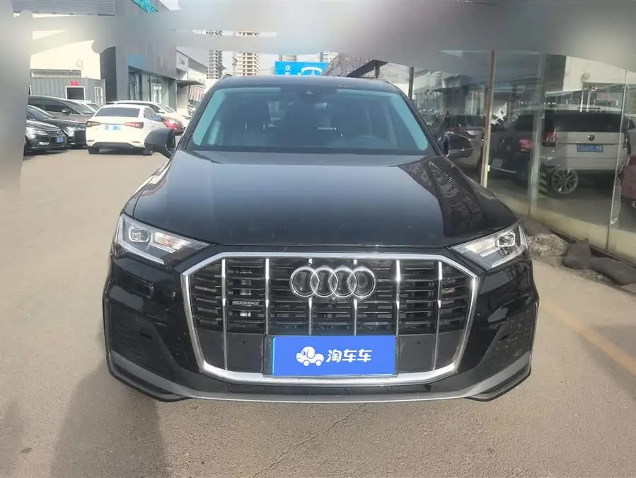 Audi Q7 2023 45 TFSI quattro S line Sport