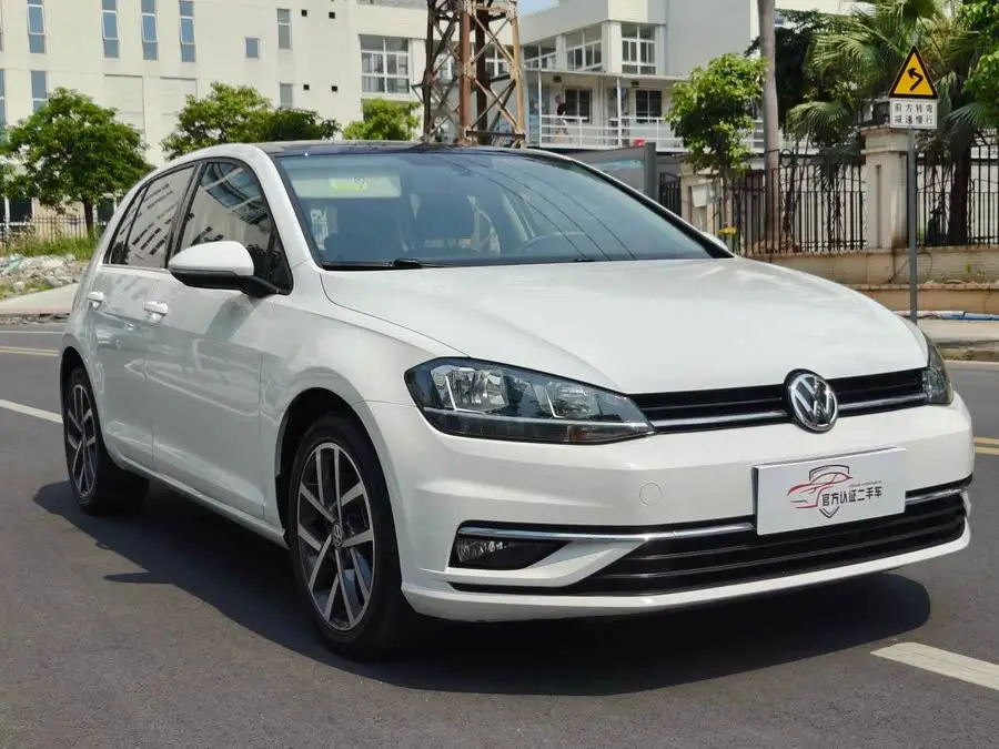 Golf 2020 Love Edition 200TSI DSG Comfort