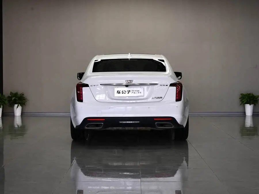 كاديلاك CT5 2021 طراز مجدد 28T فاخرة