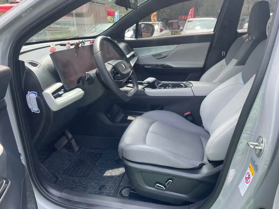 تشانجان UNI-T 2023 الجيل الثاني 1.5T الطراز المميز