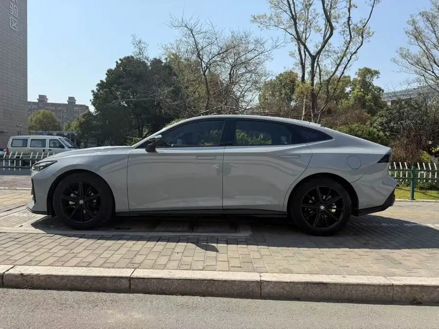 Changan UNI-V 2022 1.5T Premium