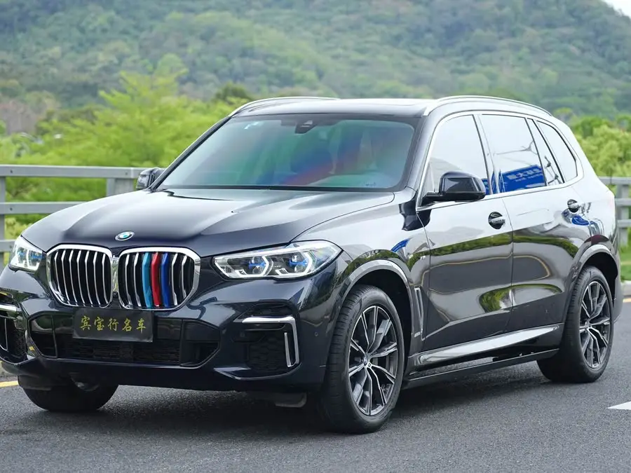 بي إم دبليو X5 طراز 2022 مُعدل xDrive 30Li حزمة M الرياضية