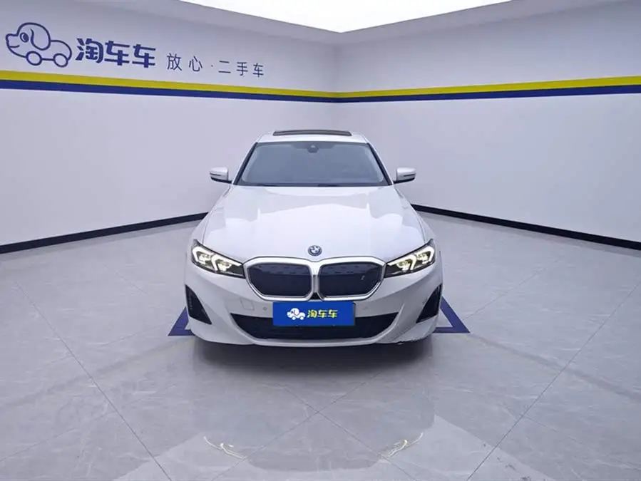 بي إم دبليو i3 2022 eDrive 35 L