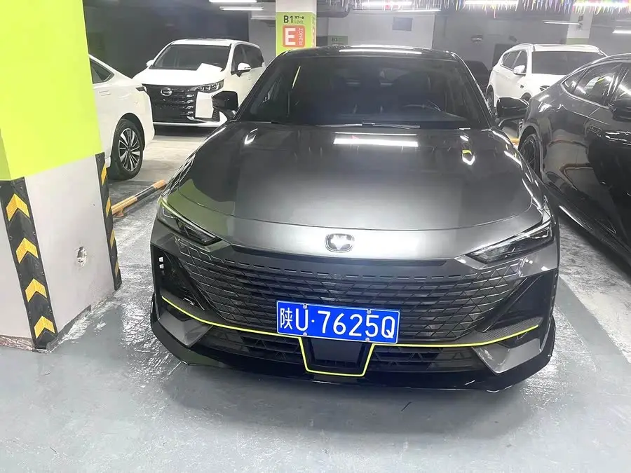 Changan UNI-V 2023 1.5T Premium