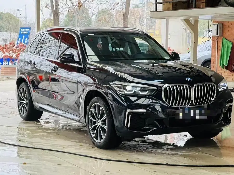 بي إم دبليو X5 2022 xDrive 30Li حزمة M الرياضية الفاخرة