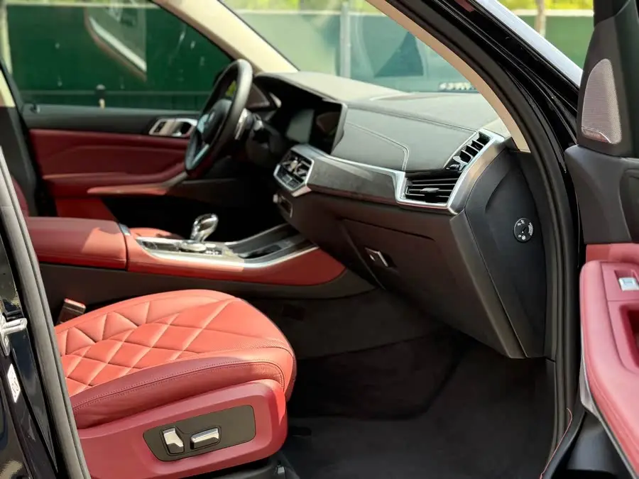 بي إم دبليو X5 2022 xDrive 30Li مجموعة M الرياضية المميزة