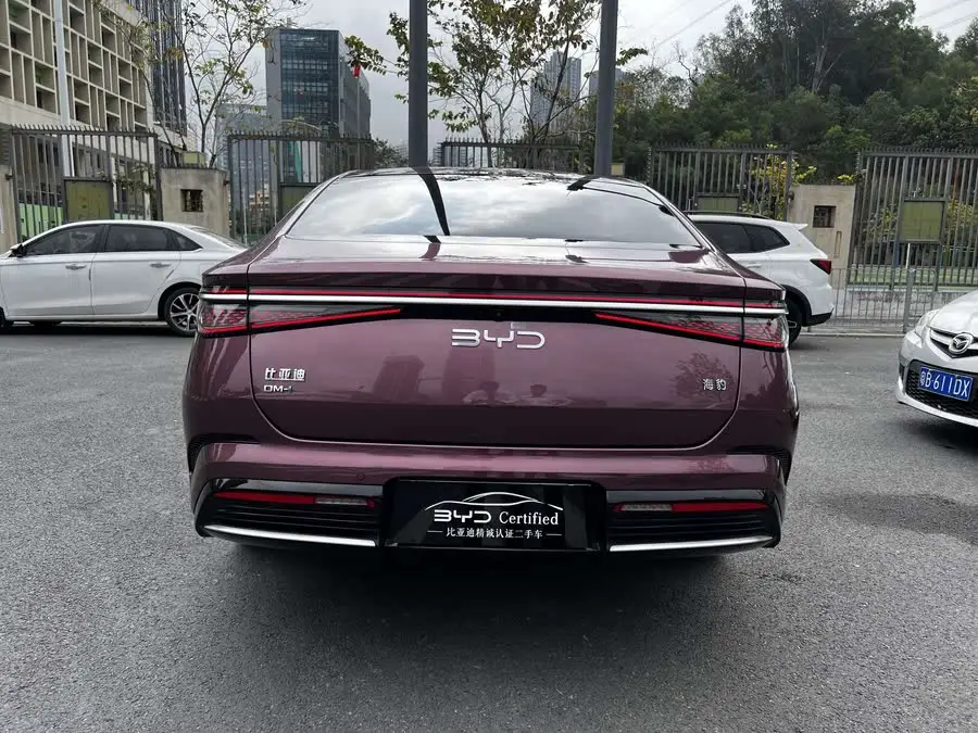 فهد البحر 2023 DM-i 1.5L 121كم فئة متميزة