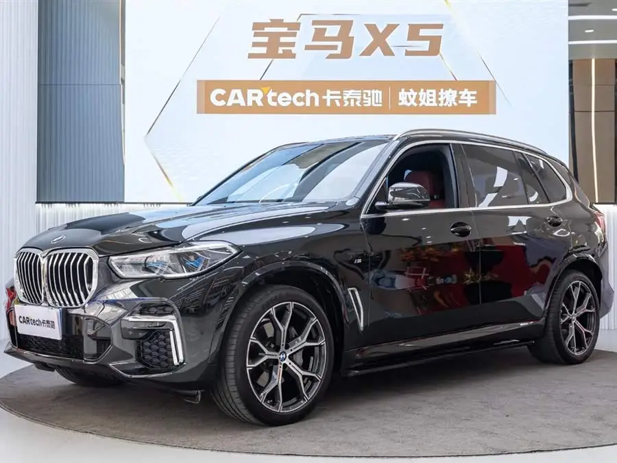 بي إم دبليو X5 2022 محدثة xDrive 40Li حزمة M الرياضية