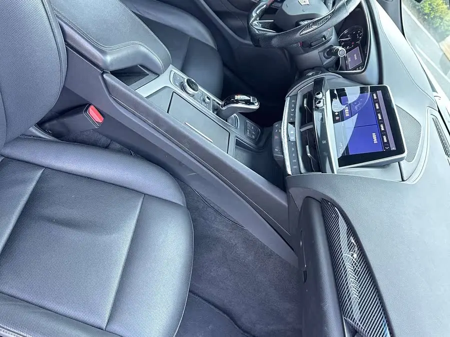 كاديلاك CT5 2021 طراز مُعدل 28T فاخرة