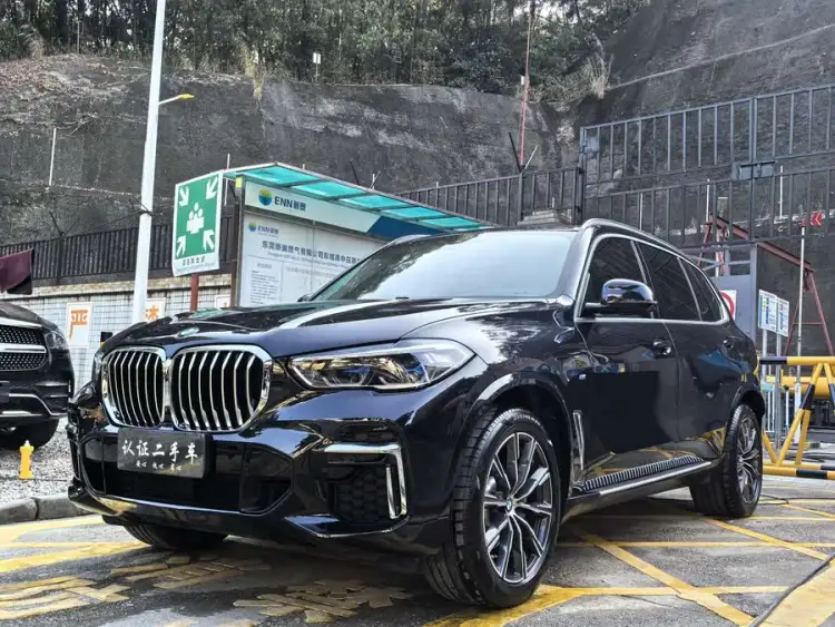 BMW X5 2022 xDrive 30Li Exclusive M Sport Package