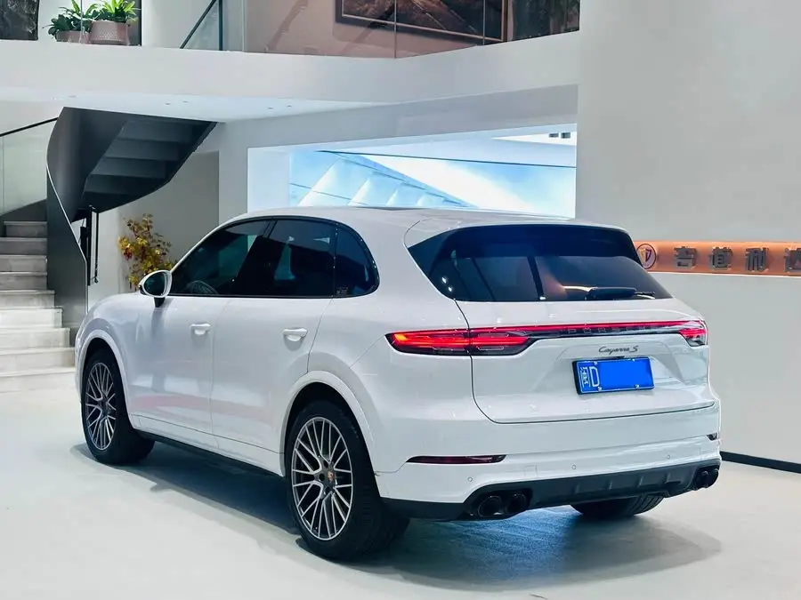 2022 Cayenne Cayenne S 2.9T Platinum Edition