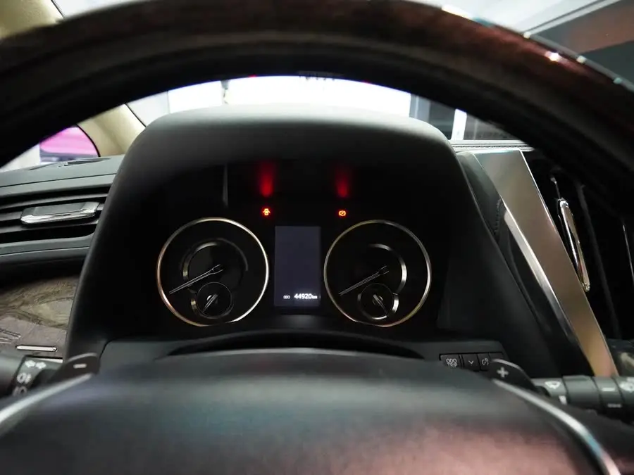 ألفارد 2021 هايبرد 2.5 لتر بريميوم إديشن