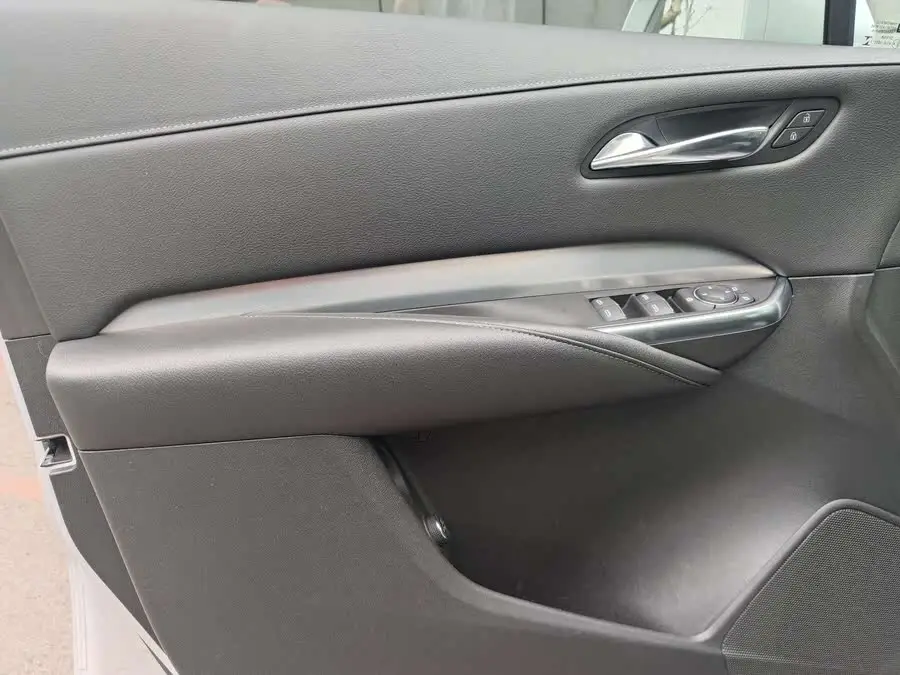 كاديلاك XT4 2020 28T فاخرة دفع أمامي