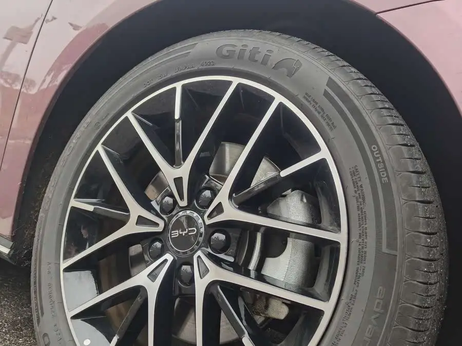 Seal 2023 DM-i 1.5L 121km Premium