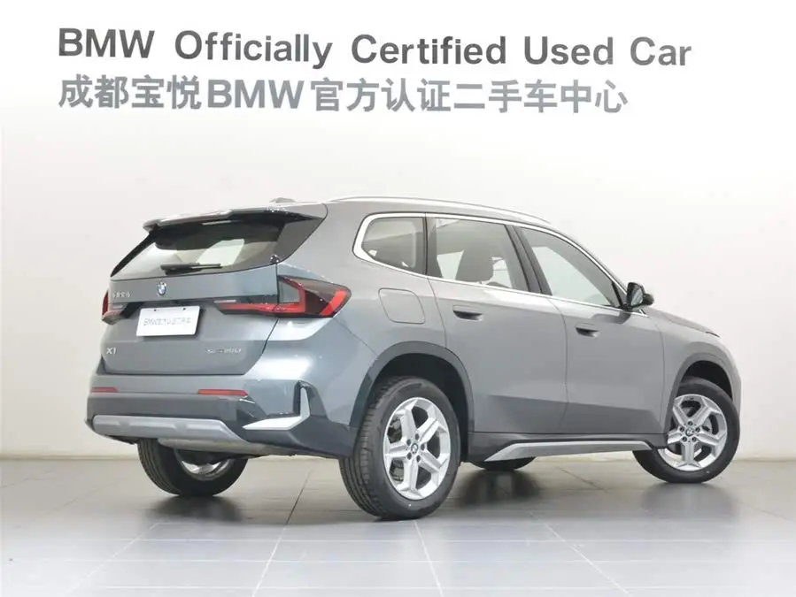 بي إم دبليو X1 طراز 2023 sDrive20Li حزمة تصميم X