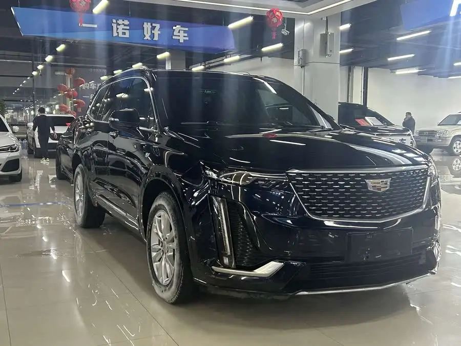كاديلاك XT6 2021 28T طراز سبعة مقاعد دفع رباعي