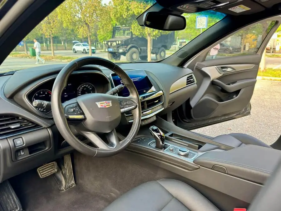 كاديلاك CT5 2021 28T الفاخرة