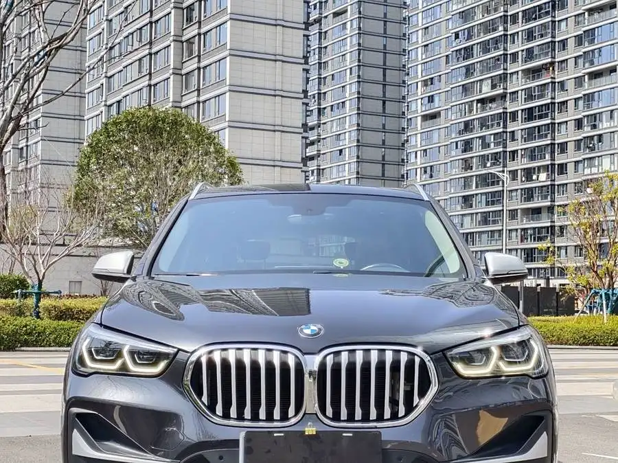 بي إم دبليو X1 2022 sDrive20Li الفاخرة