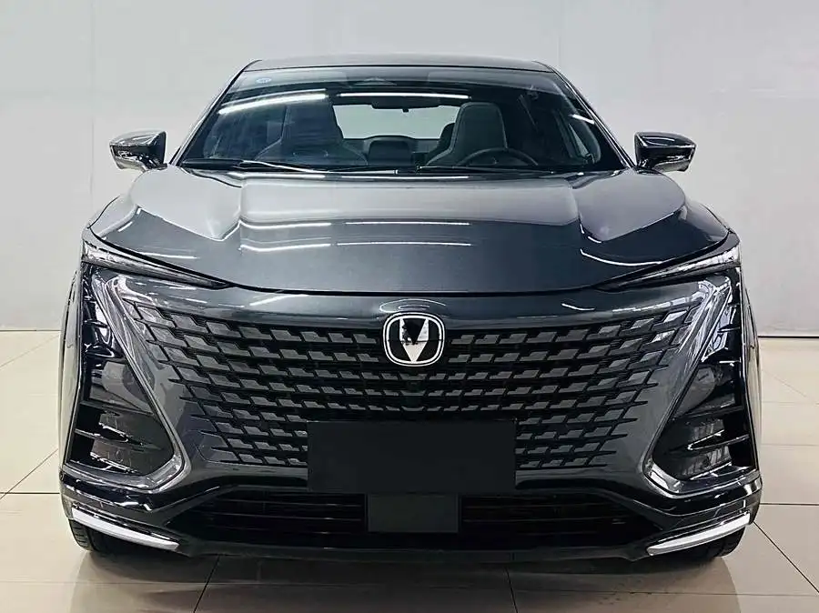 شانجان UNI-T 2023 الطراز الثاني 1.5T الفاخر