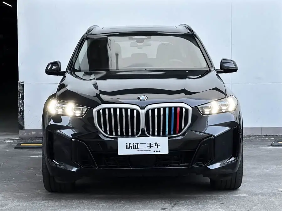 بي إم دبليو X5 2023 xDrive 30Li فئة M الرياضية الفاخرة مع حزمة الليل