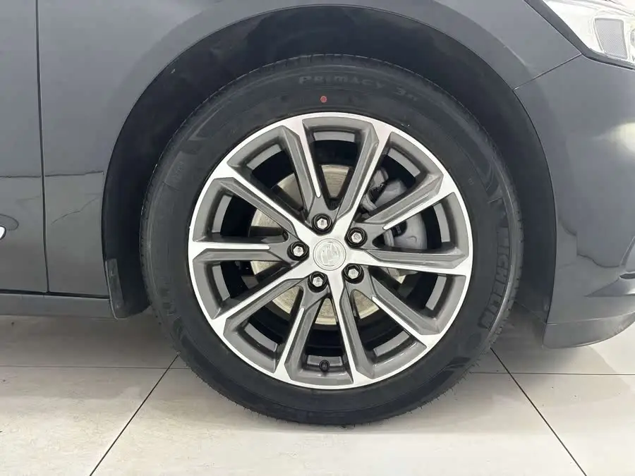 Buick LaCrosse 2021 652T Luxury