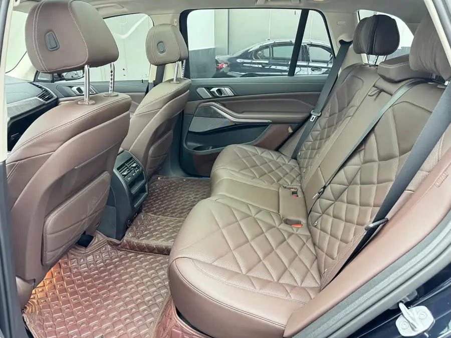 BMW X5 2022 xDrive 30Li Luxury M Sport Package