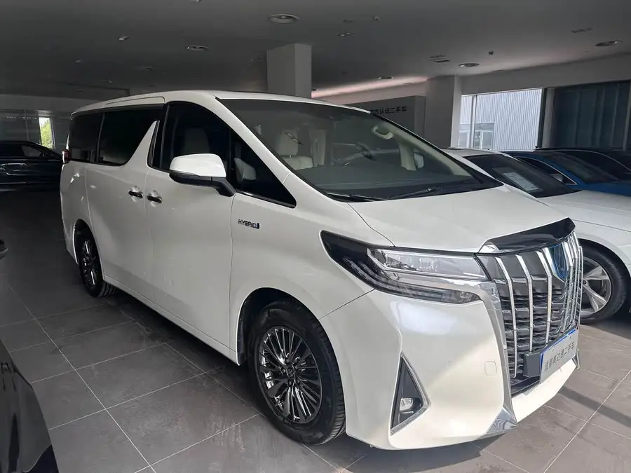 ألفارد 2020 بمحرك مزدوج 2.5 لتر فئة فاخرة