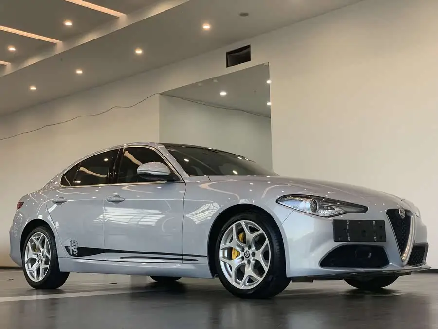 Giulia 2020 Model 2.0T 280HP Luxury Version