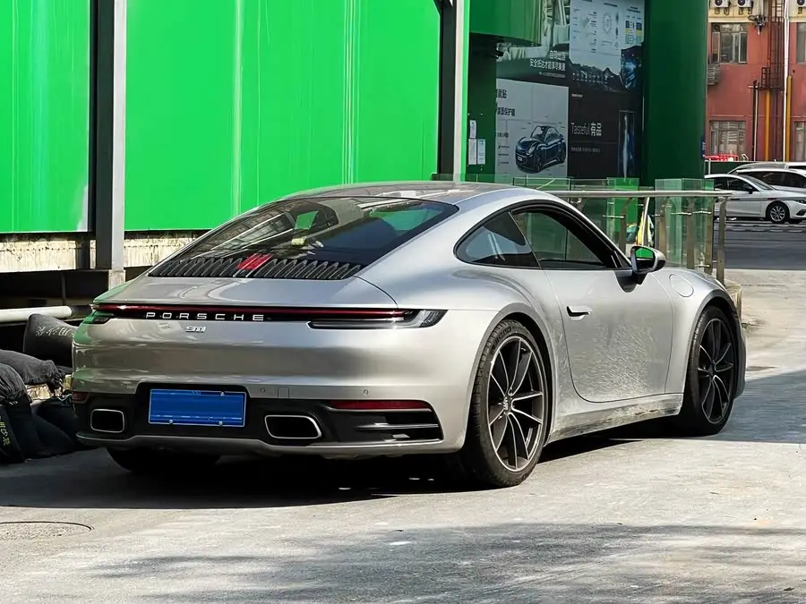 بورشه 911 2023 كاريرا 3.0T