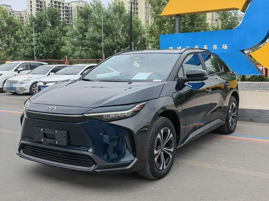 فاو تويوتا bZ4X 2022 النسخة عالية الأداء الرباعية الدفع PRO