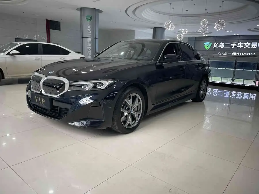 بي إم دبليو i3 2024 eDrive 35 L