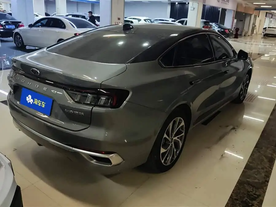 فورد مونديوا 2022 إيكوبوست 245 العليا