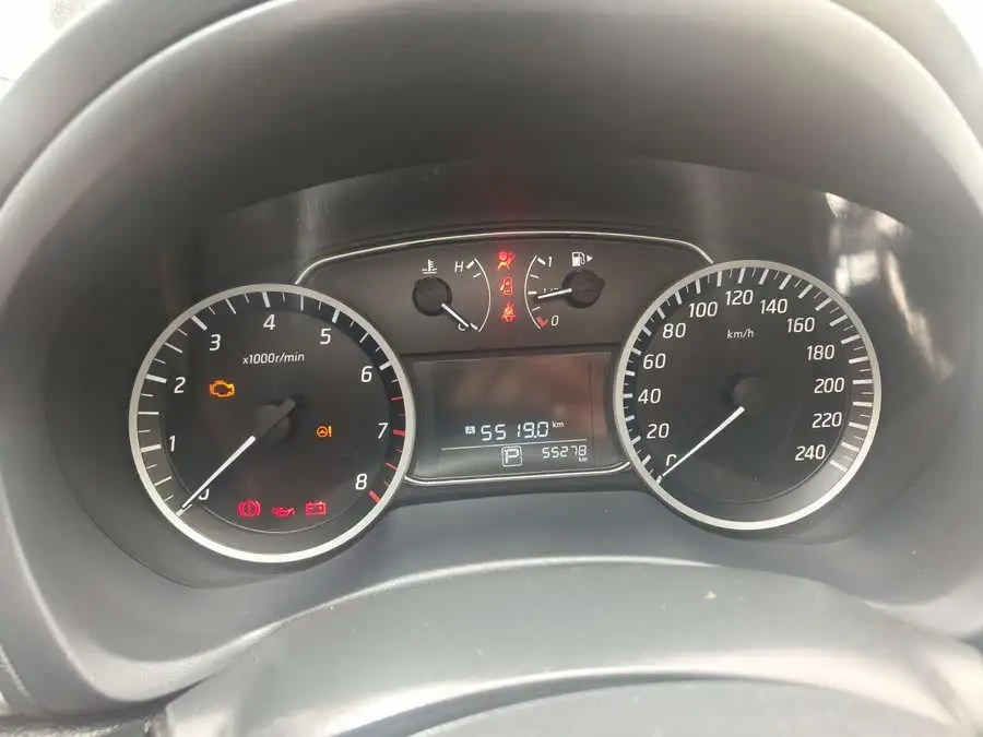 2021 نيسان سيلفي كلاسيك 1.6XL CVT الفاخرة