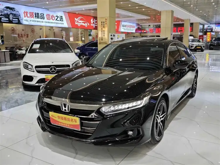 Accord 2022 260TURBO Night Edition Premium
